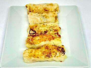 Спринг-роллы с курицей и овощами