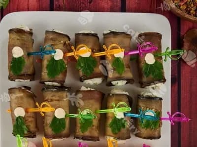 Рулетики из баклажанов с грибным муссом