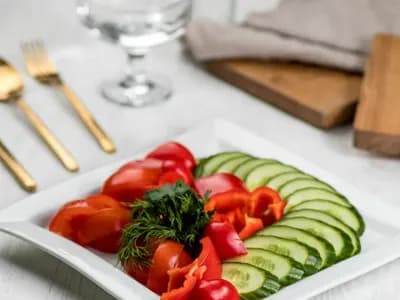 Плато из свежих, фермерских овощей