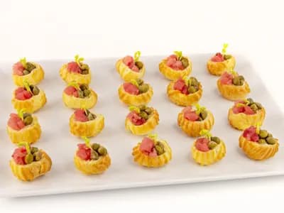 Профитроль с тунцом и каперсами