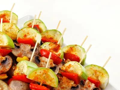Овощной шашлык с грибами
