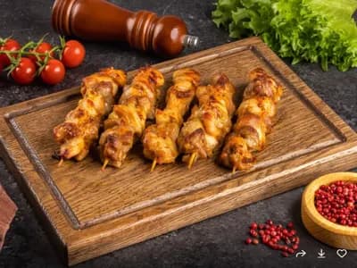 Шашлычки на шпажках