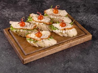 Брускета Цезарь