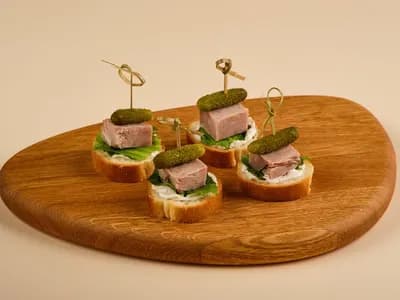 Канапе с бужениной