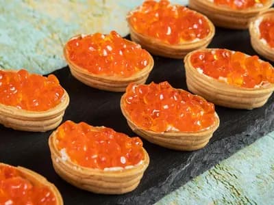 Тарталетки с красной икрой