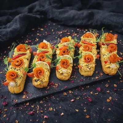 Эклеры "Том Ям Баклажан с курочкой"