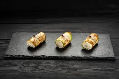 Рулетики из кабачка с сырной начинкой 10 шт.