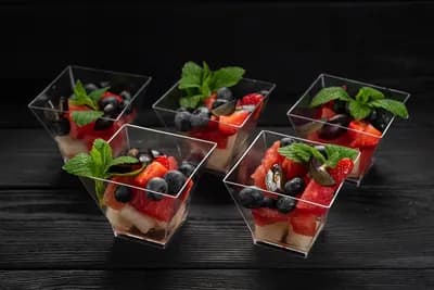 Фруктовые стаканчики из сезонных фруктов 10 шт.