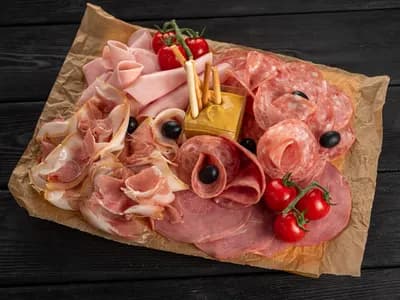 Мясная тарелка