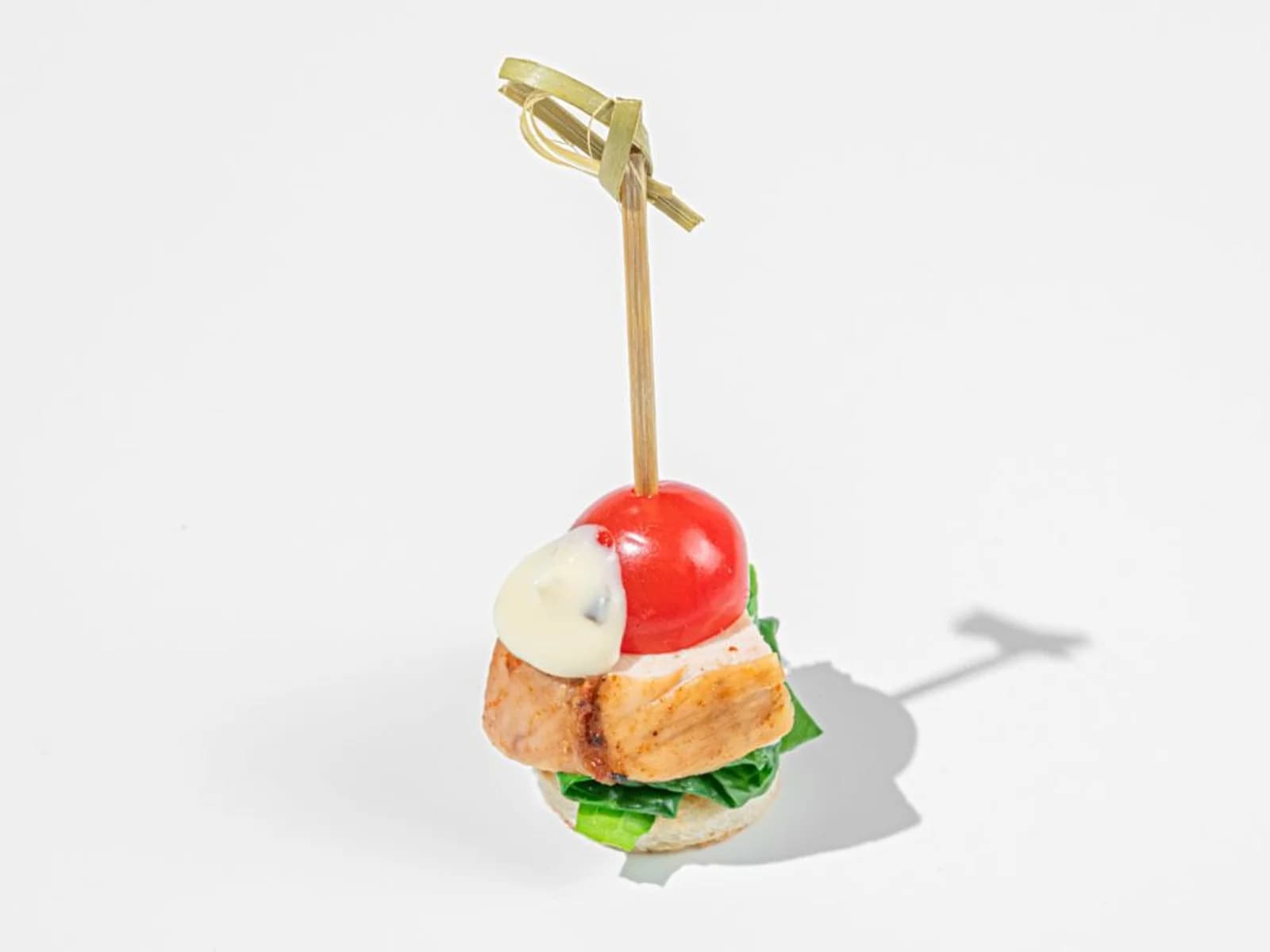 Канапе цезарь с курицей