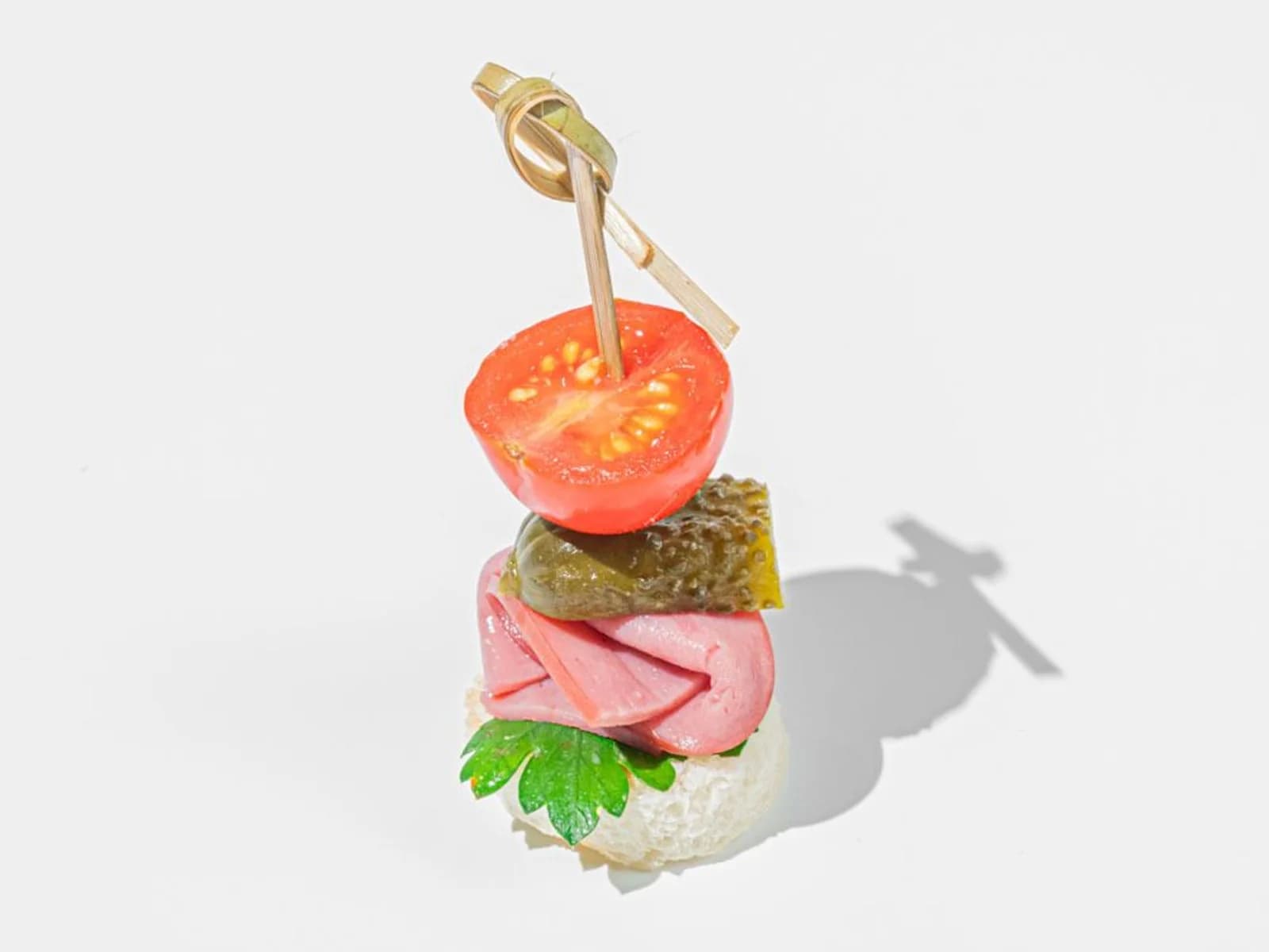 Канапе с говядиной