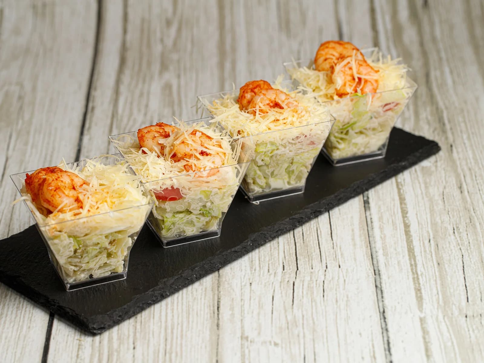 Цезарь с креветками в пагоде 64гр.